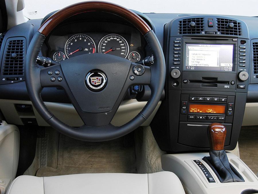  Cadillac CTS 2002 года  (фото 25 из 26)